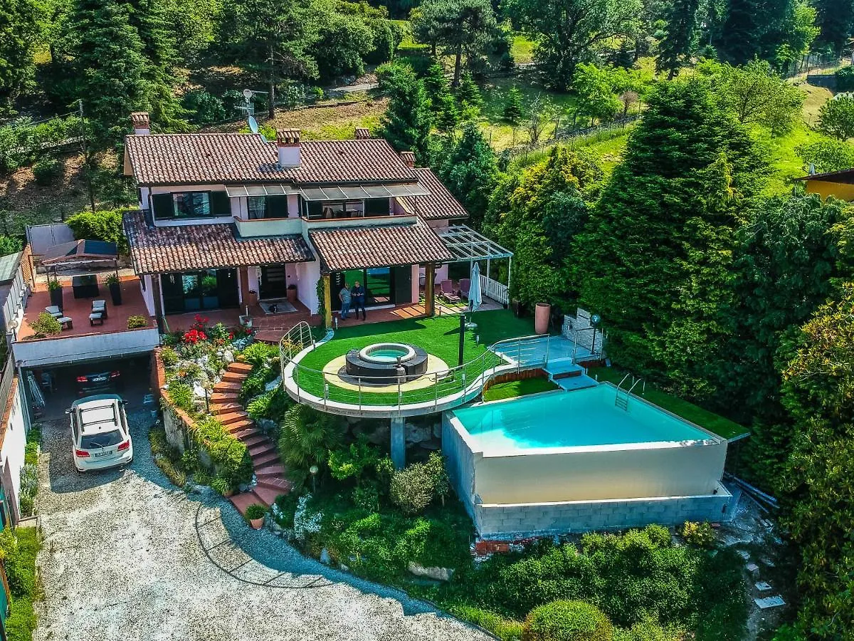 Villa Buzzi Besozzo 0*,  Italien